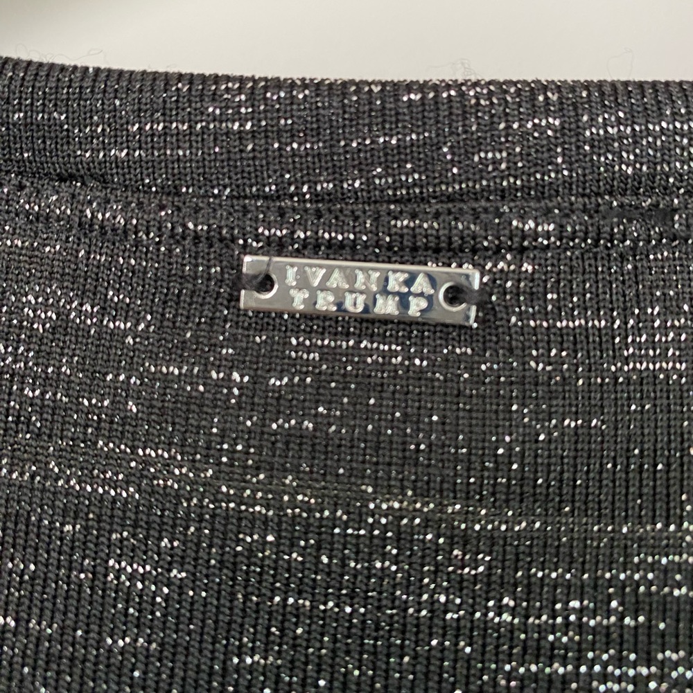Women’s NWT Ivanka Trump Black silver shimmer large blouse - Picture 8 of 8